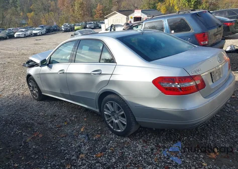 2012 Mercedes-Benz E 350 4Matic z USA, uszkodzony, nr VIN WDDHF8JB3CA619437